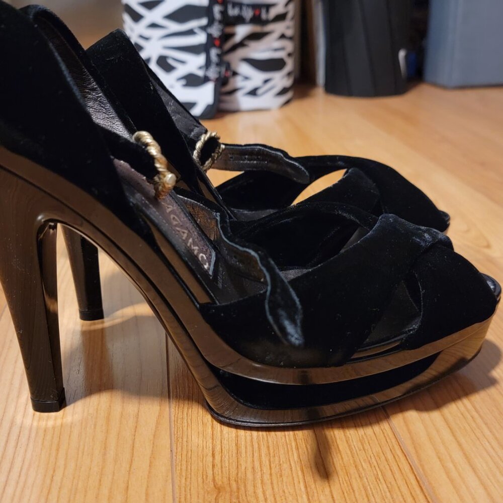 Ferragamo Reverence - Picture 4 of 6